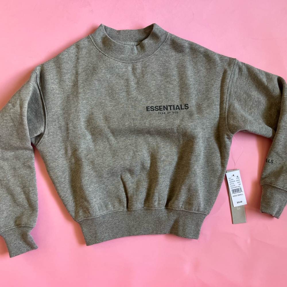 New with tag kids Essentials Sweatshirt Size Small
